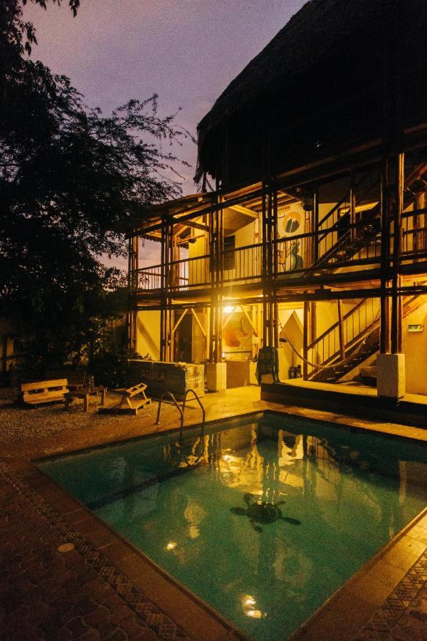 La Tortuga Hostel Taganga Exterior photo