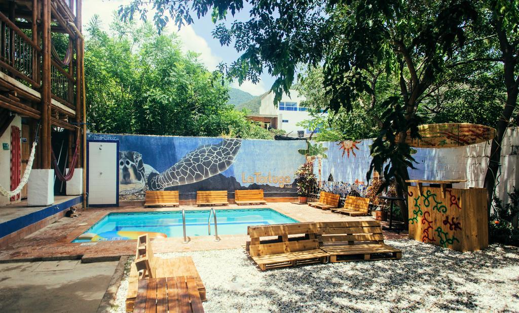 La Tortuga Hostel Taganga Exterior photo