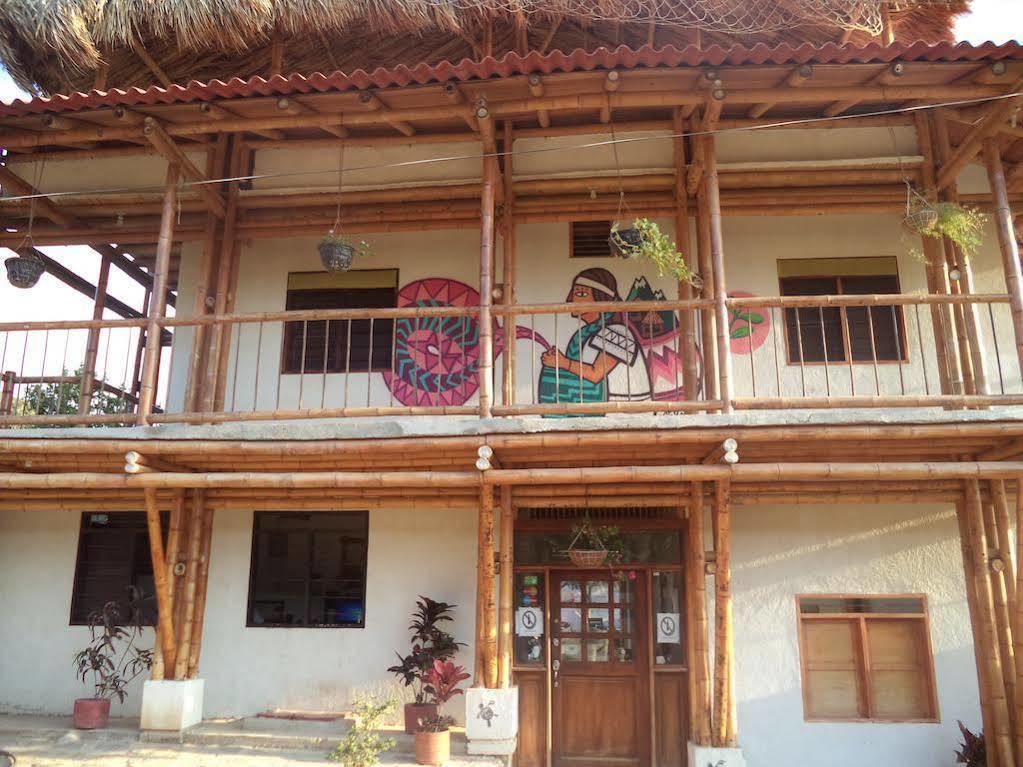 La Tortuga Hostel Taganga Exterior photo